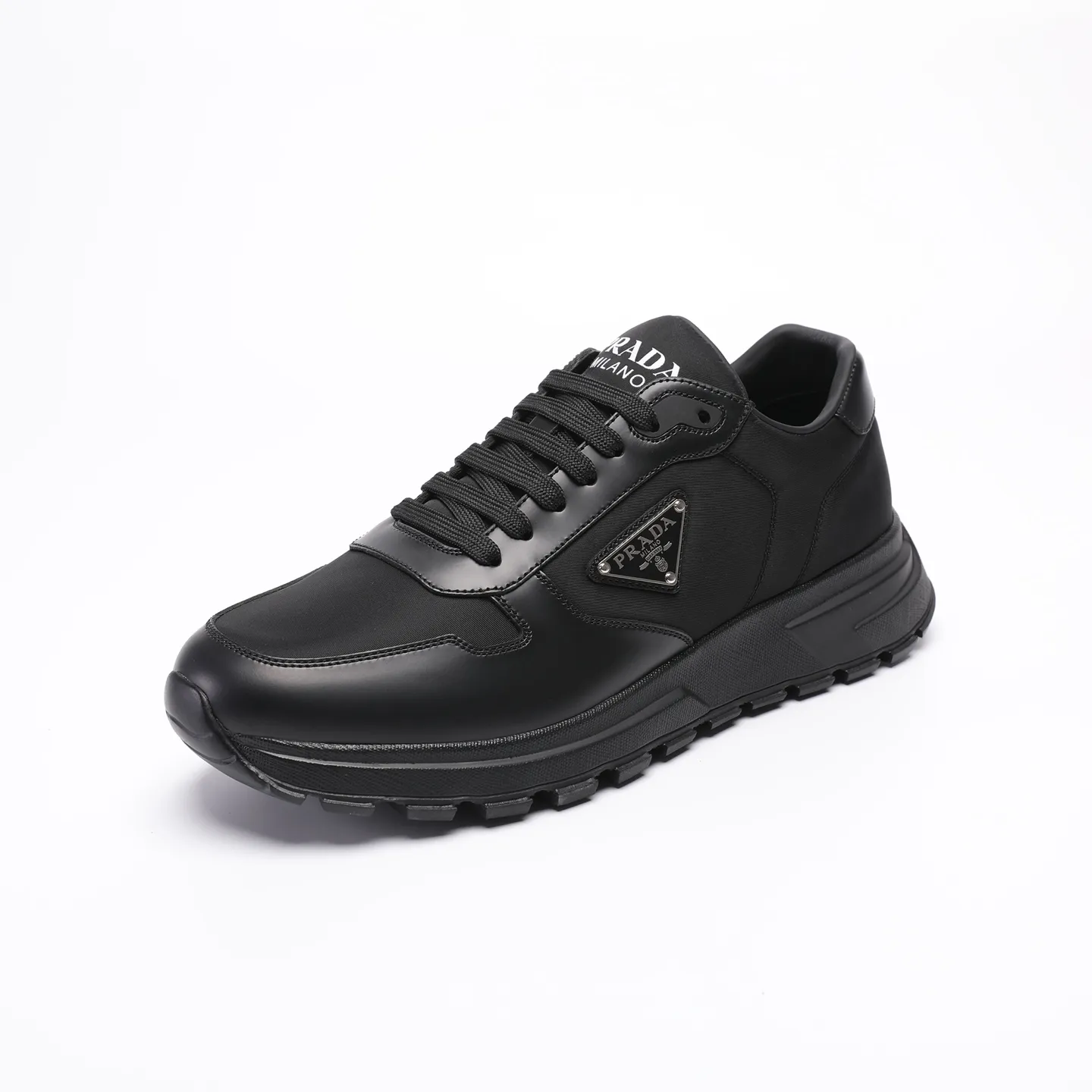 Batch 580 [PRADA] Men's shoes are popular in the counter, official website synchronization, high-quality shipments. Fabric: original cowhide with snakeskin. Lining: cowhide feet + cowhide lining. Outsole: original TPU + foam. Size: 38-46